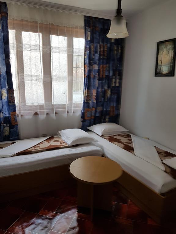 Guest Rooms Denitsa Obzor Exterior photo