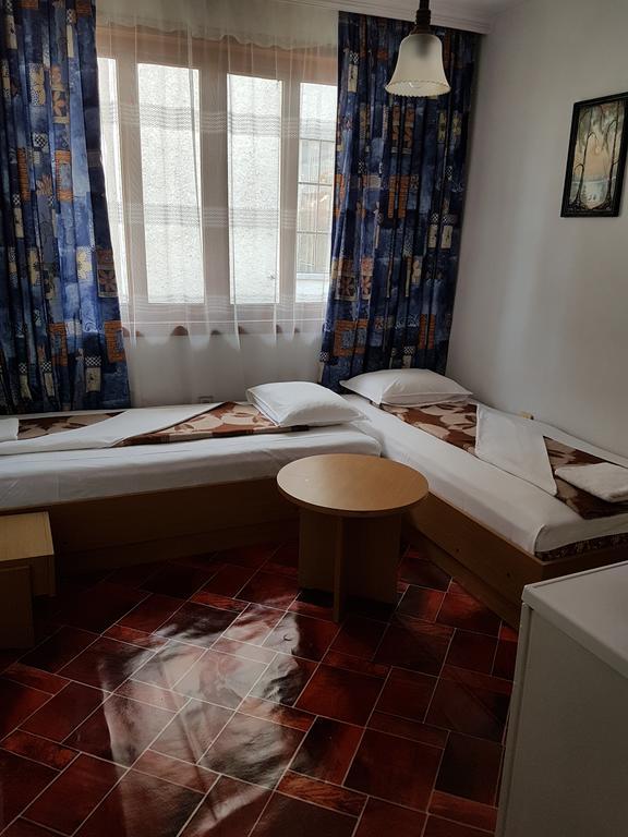 Guest Rooms Denitsa Obzor Exterior photo
